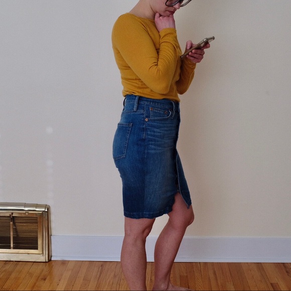 J Crew denim pencil skirt with with front copper buttons - Picture 3 of 12